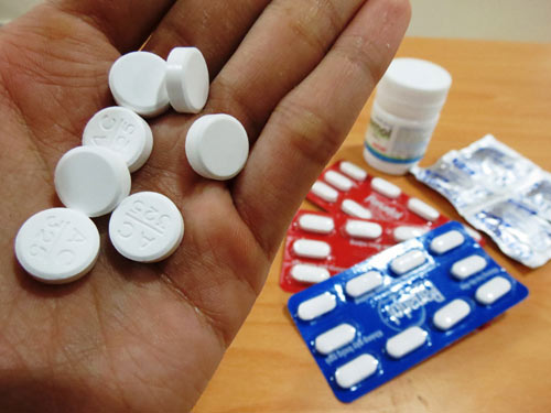 co-nen-dung-thuoc-panadol-de-giam-con-dau-da-day-1