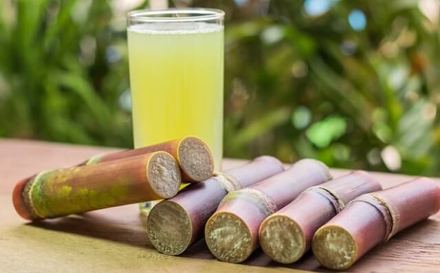 Chữa đau dạ dày bằng nước mía nguyên chất Chữa đau dạ dày bằng nước mía nguyên chất