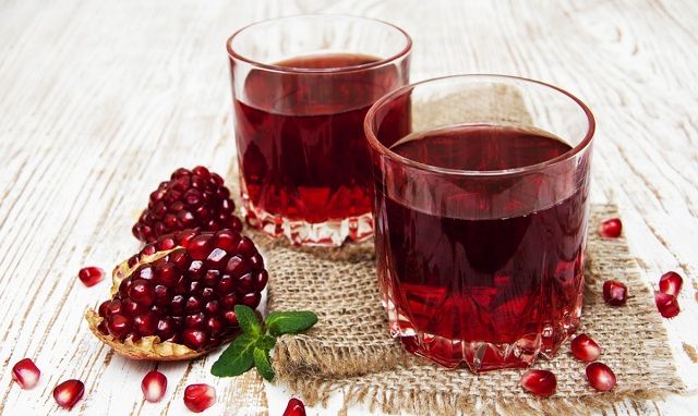 Chữa đau dạ dày bằng rau rau cải xanh và lựu Chữa đau dạ dày bằng rau rau cải xanh và lựu