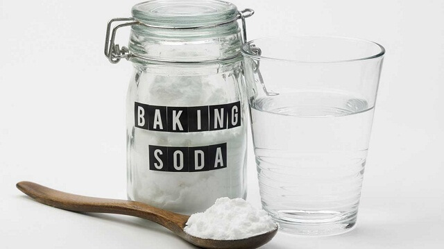 Bị đau dạ dày nên uống baking soda